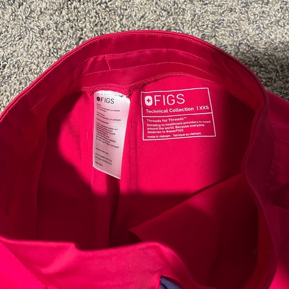 Ultra rose figs scrub bottoms - Picture 4 of 6